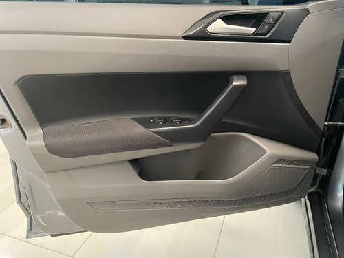 Imagen 13 de 25 de Volkswagen Virtus At Confortline 2020