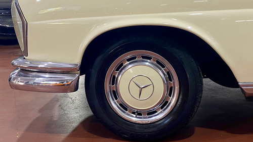Mercedes Benz 220se