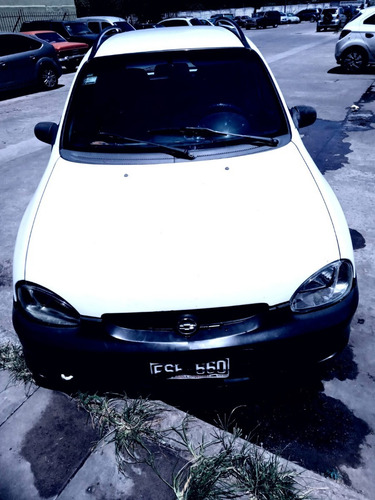 Imagen 2 de 15 de Chevrolet Corsa Clasic 1.6 2004