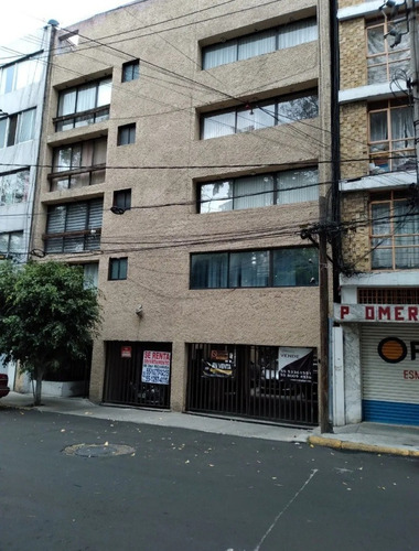 Excelente Departamento Con Parque Enfrente, Y Todos Los Servicios A La Redonda