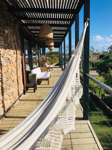 Casa En Alquiler Por Temporada De 3 Dormitorios En Punta Piedras (ref: Bpv-6853)