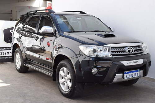 Imagem 1 de 10 de Toyota Hilux Sw4 3.0 Srv 4x4 7 Lugares 16v Turbo