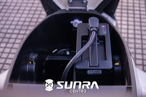 Imagen 5 de 25 de Moto Eléctrica Hawk / Promoción Con Baúl De Regalo / A