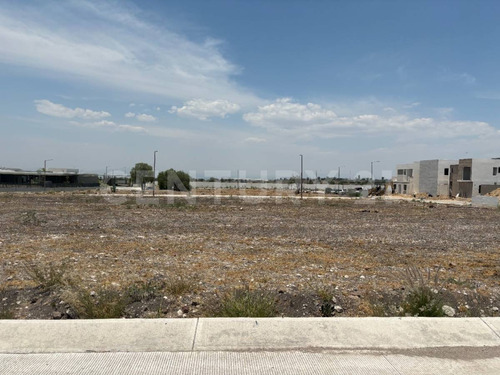 Venta De Terreno En Fraccionamiento Velasur, Corregidora, Querétaro