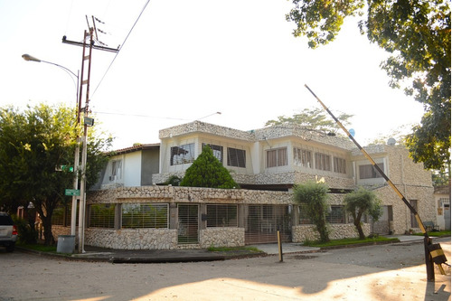 Mary Castro Vende, Casa En El Trigal Norte- Urb. Las Clavellinas