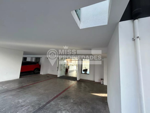 Se Vende Departamento En Avenida Edmundo Perez Zujovic