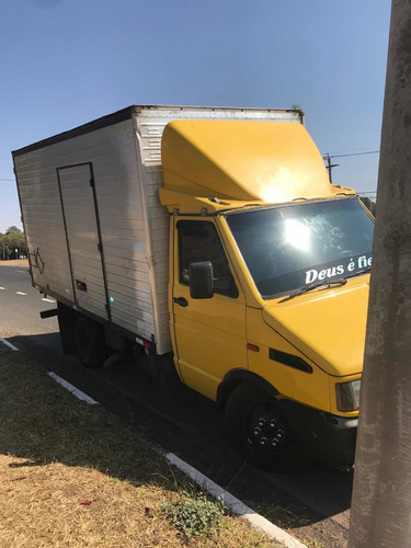 Imagem 3 de 8 de Iveco Dailly 3510