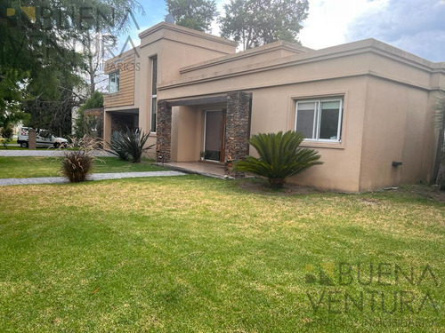 Hermosa Casa En  Fincas De Iraola