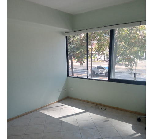 Consulta Centro Médico Apoquindo, Un Baño