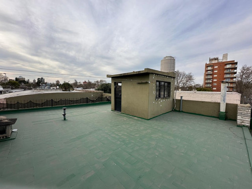 Venta Casa A Reciclar En Planta Alta Rosario - Echesortu