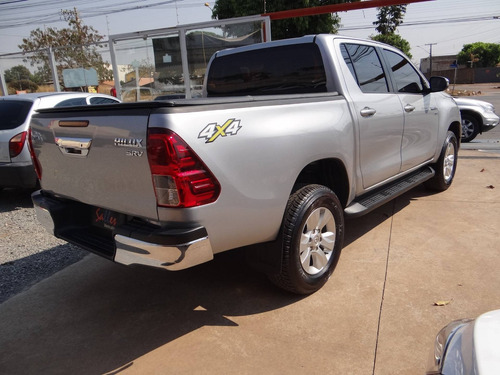 Imagem 6 de 10 de Toyota Hilux 2.7 Srv 4x4 Cd 16v Flex 4p Automático