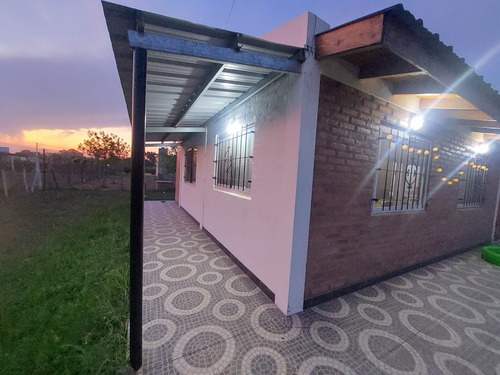 Hermoso Chalet De 4 Ambientes - Oportunidad Única - Los Mejores Precios En Construcción Tradicional