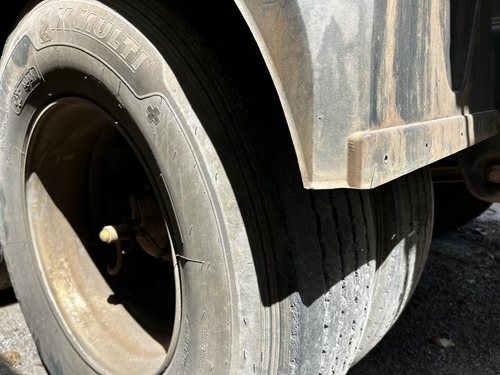 Bi-caçamba Randon Bi-trem Basculante Com Pneus