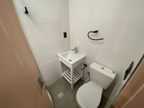 Apartamento Monoambientes En Alquiler Tres Cruces // Cordon