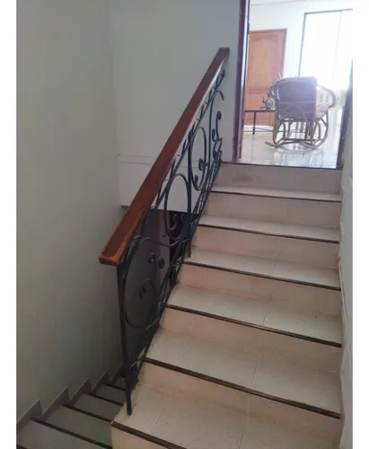 Vendo Casa Para Inversionistas Con Coworking Y 2 Aptos.