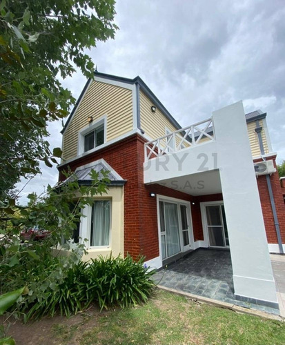 Imagen 3 de 23 de Venta Casa En Club De Campo Los Ceibos- City Bell