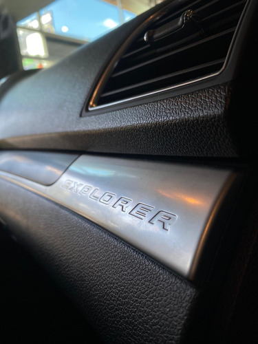 Ford Explorer Sport