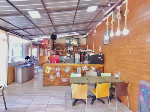 Amplio Restaurante 100% Funcionando En Venta Rengo