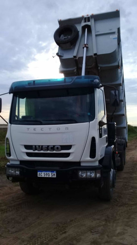 Iveco Tector 260e30 6x4 Volcador 18 M3 Tatu