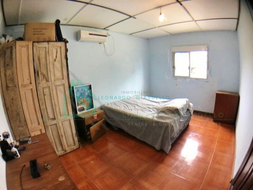 Imagen 8 de 23 de Colonia - Linda Casa Sobre Avenida- Ref: 1037