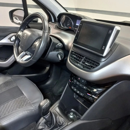 Peugeot 208 1.6 Feline