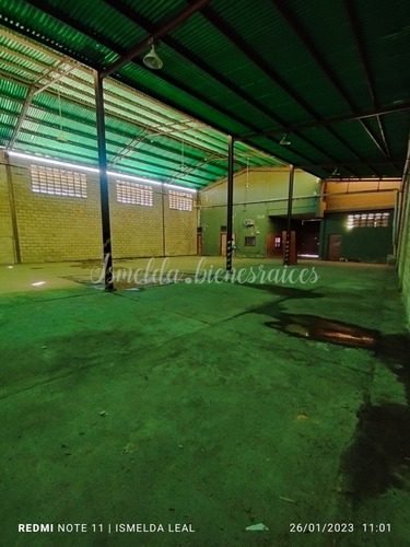 Imagen 3 de 11 de Galpón Con Apartamento En El Centro De Cagua En Venta