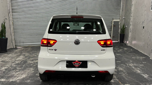 Imagem 4 de 16 de Volkswagen Fox 1.6 Highline 2017