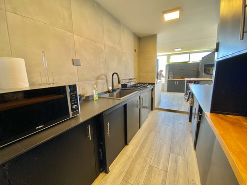Excelente Conectividad, Parrilla Interior, 2d+servicio