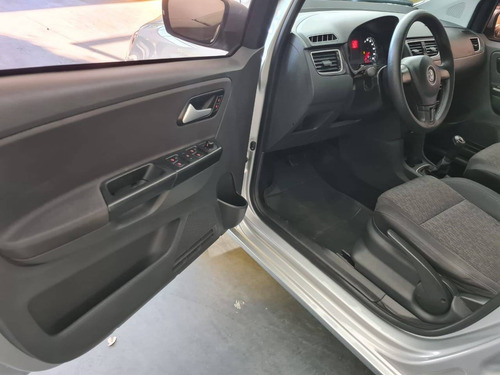 Imagem 6 de 10 de Volkswagen Fox 1.0 Mi Trend 8v Flex 4p Manual