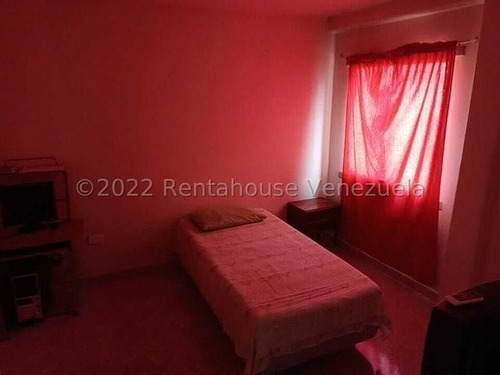 Imagen 15 de 19 de Julio Latouche Rentahouse Vende Townhouse Monteserino San Diego 22-28673