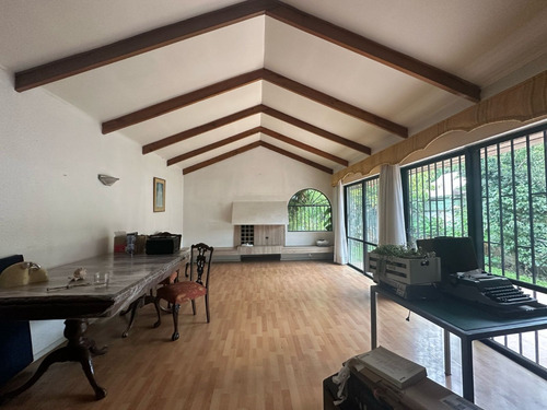 Casa En Villa Con Amplio Jardín, Cercana Al Centro - Chillán