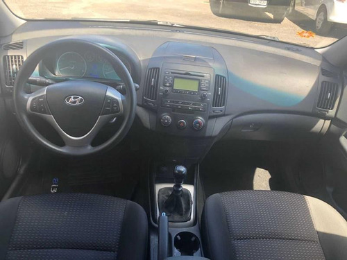 Imagem 9 de 9 de Hyundai I30 2.0 Mpi 16v Gasolina 4p Manual 2011/2012