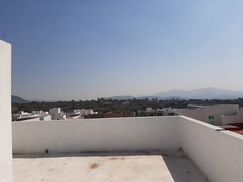 Preciosa Casa En Grand Juriquilla, Minimalista, 3 Recamaras, Roof Garden, Jardín
