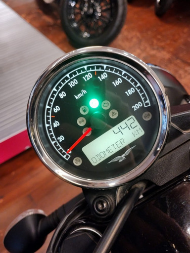 Imagen 10 de 17 de Moto Guzzi V7 Iii Stone Negra Usada