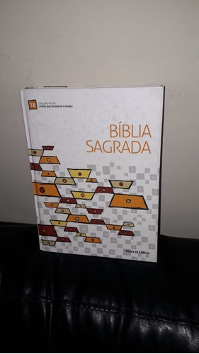 Livro Bíblia Sagrada ( Tradutor : Ludovico Garmus ).