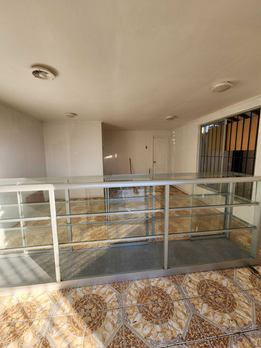 Arriendo Local Comercial 70 Mts.2 Y 2 Baños (90773)