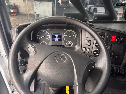 Axor 2544 Ano 2022 Trucado Teto Alto Mercedes 6x2