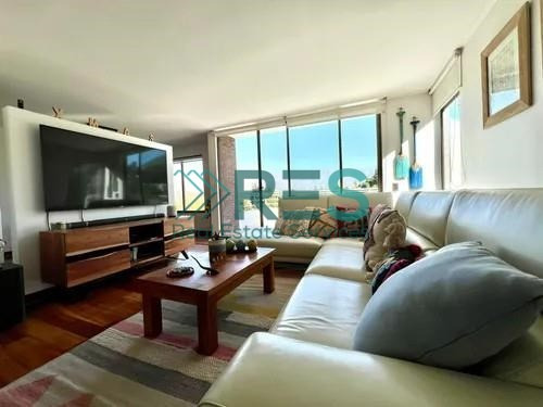 Casa En Venta De 4 Dorm. En Lo Barnechea