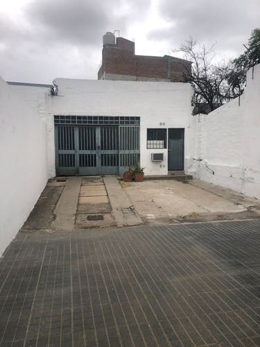 Imagen 27 de 30 de Oficinas Y Galpón Comercial Imperdible!!! Barrio San Martin Obispo Clara 163!!