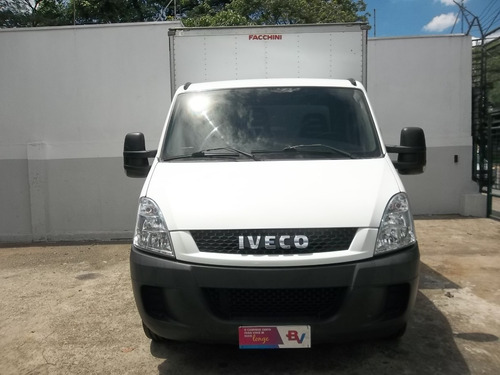 Iveco, Ano 2019, Modelo: 30s13 City, Com Baú, Novissima