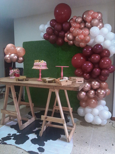 Imagen 2 de 8 de Decoracion Mobiliario Punto De Torta Organización De Eventos