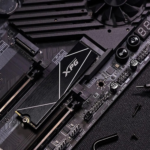 Ssd 512gb M.2 2280 Pci-e Nvme 1.4 Gen4x4 Adata Xpg Gammix S70 Blade Leitura 7400mb/s Compatível Com Pc Notebook Playstation 5 Cor Preto