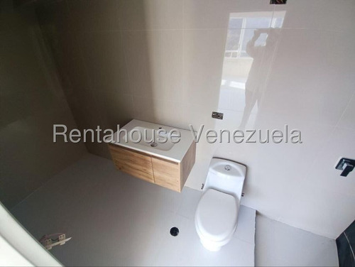 Nl Hermoso Apartamento Ph En Venta En Bosque De La Lagunita 25-15794 Yg