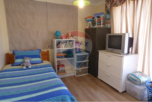 Casa 2 Pisos, Venta, 4d, 3b, 3e. Ñuñoa