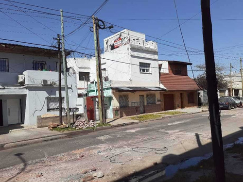 Departamento Tipo Casa En Venta En Remedios De Escalada Oeste