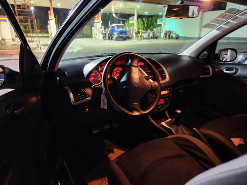 Peugeot 207 1.6 Feline 106cv