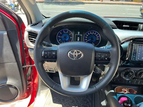 Toyota Hilux Srv Diesel 2.8 At 4x4