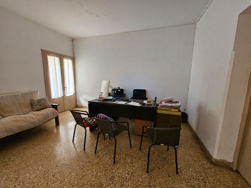 Excelente Propiedad Ubicada En Pleno Centro- Ideal Emprendimiento