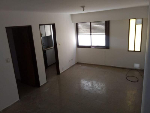 Dpto 1 Dormitorio, Av Colon 1437, Alberdi