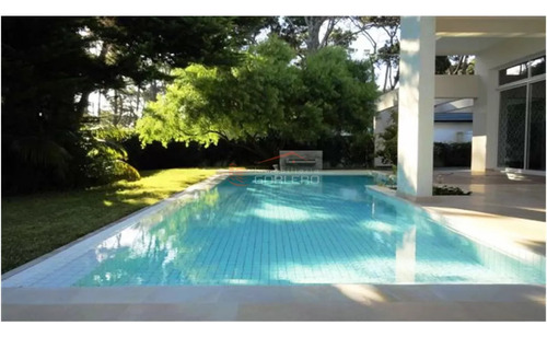 Casa En Venta Y Alquiler En Punta Del Este, Próximo A Shopping